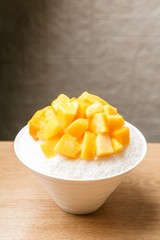 shaved ice with mango, 망고빙수