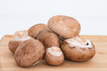 Fototapeta premium Fresh organic baby bella mushrooms.