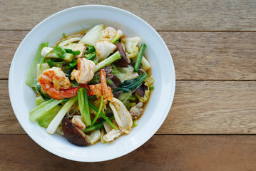 Stir-fried mixed vegetables with oyster sauce
