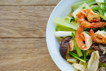 Stir-fried mixed vegetables with oyster sauce.