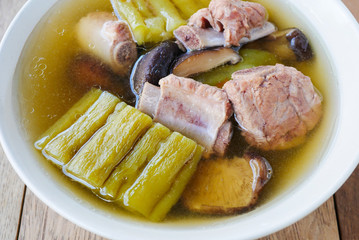 Bitter melon soup with pork ribs