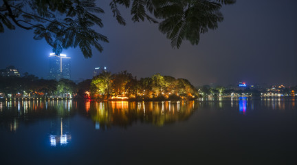 Lago Hoan Kiem - Hanói - Vietnam