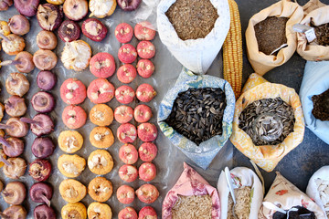 Gladioli bulbs and other spice in market