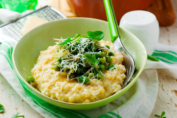 Pasta risotto with spring vegetables