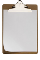 Freigestelltes Klemmbrett mit blankem weißen Papier