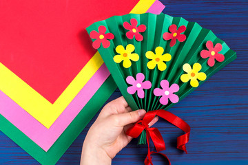 Making gift for Mother's Day by the child. Step 7