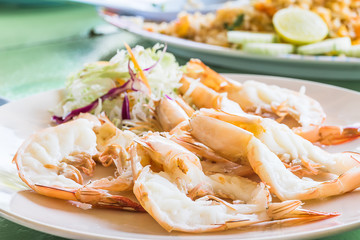Grilled prawn with sauce