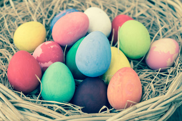 Obraz na płótnie Canvas Easter eggs in the nest