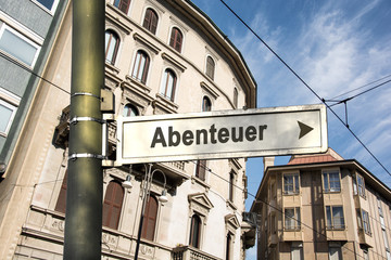 Fototapeta premium Schild 242 - Abenteuer