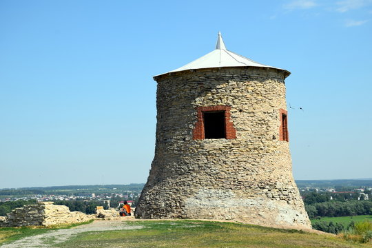 Old tower (Damn Gorodische, Elabuga, Russia)