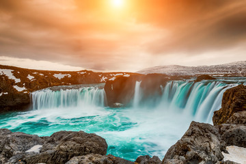 Panele Szklane Podświetlane  Godafoss to jeden z najpiękniejszych wodospadów na Islandii