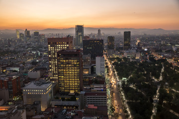 Sonnenuntergang über Mexiko Stadt