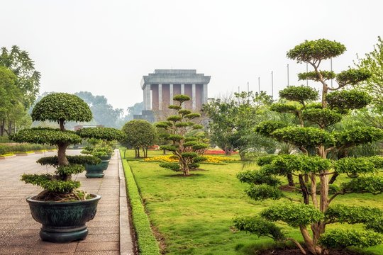 Ho Chi Minh Mausoleum, Hanoi