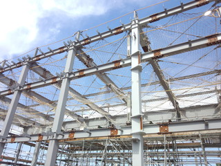 鉄骨造の建築現場