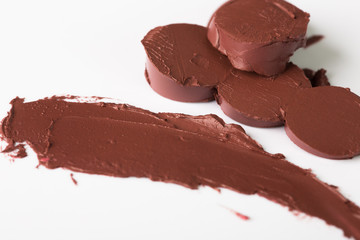 Brauener Lippenstift