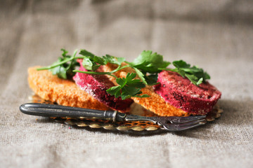 Vegetarian cutlets from beets and carrots