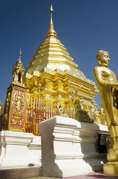 Golden chedi for thai people and foreigner respect pray and posing for take photo at Wat Phra That Doi Suthep