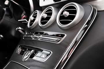 Luxury Car Interior AC Control And Ventilation Deck - 144333342