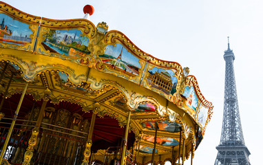 paris tour eiffel carrousel man&egrave;ge tourisme touriste visiter capitale france ville clich&eacute; parisien