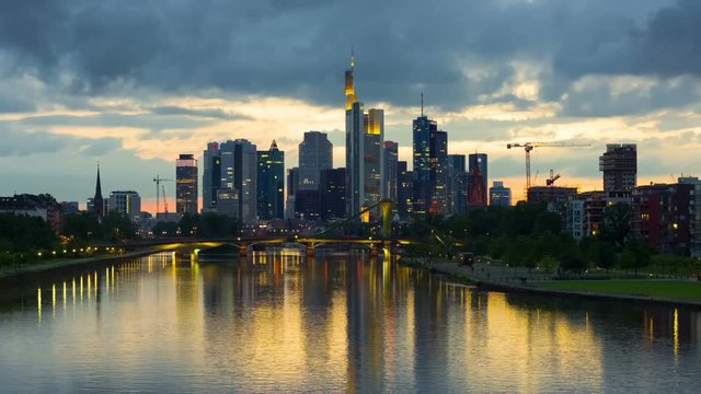 Zoom in timelapse of sunset in Frankfurt am main