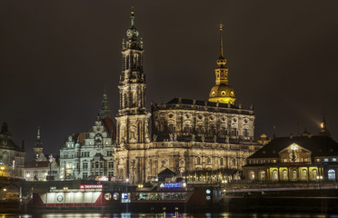 Dresdener Skyline bei Nacht