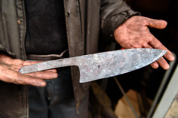 Production knives, harvesting in the hands.