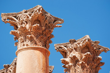 Jerash, Giordania, 04/10/2013: le colonne corinzie del Tempio di Artemide, patrona dell'antica...