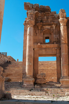Jerash, Giordania, 04/10/2013: la Cattedrale, ex Tempio di Dioniso ricostruito nel IV secolo come chiesa bizantina nell'antico sito archeologico di Gerasa