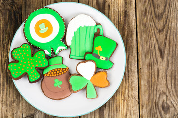 Gingerbread cookies with picture for St. Patrick's Day