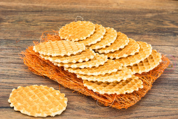 Crispy sweet wafers