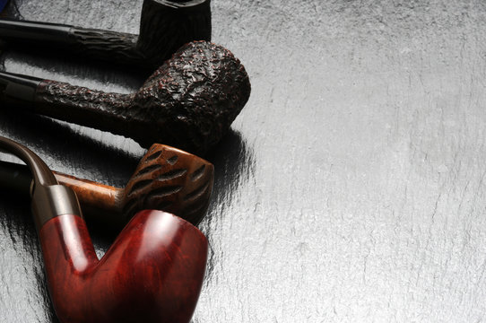 &Pi;ί&pi;&alpha; Tabakspfeife Pipa غليون التدخين D&yacute;mka Fumo Tobacco Pipe Smoke Tabacco מקטרת Pijp Курительная трубка rookgerei Fajka Pipă Piippu R&ouml;kpipa Sherlock Holmes Pipo 烟斗 パイプ たばこ 담뱃대 Cachimbo Pito