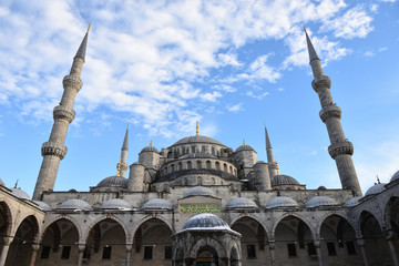 Fototapeta na wymiar Blue Mosque Sultanahmet