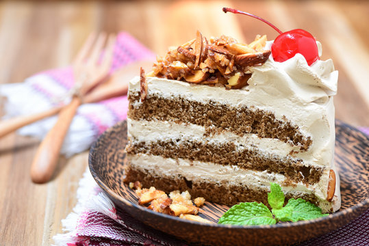 genoise coffee cake on wooden plate