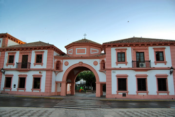 Fototapeta na wymiar Arco de Correos en Andujar