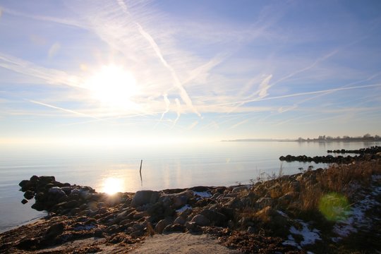 Fototapeta Atmosphere on the lovely beach in February