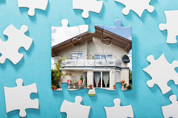 Incomplete House Puzzle