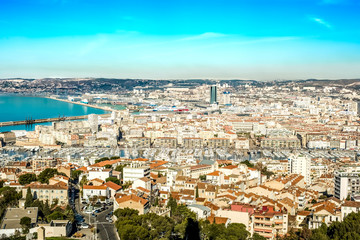 Fototapeta premium beautiful panoramic view of the city of Marseille harbor, France