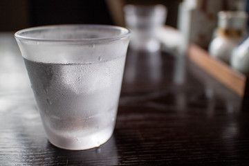 コップの水滴_01