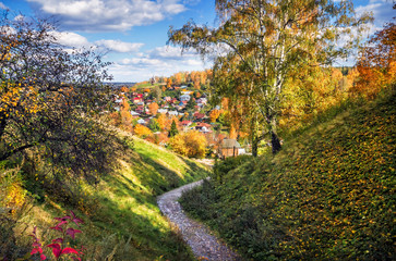 Fototapeta premium По дороге в осень The path to the houses of Ples