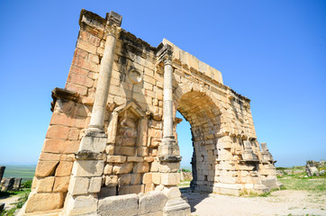 Fototapeta premium The Arch of Caracalla, an Iconic Triumphal Gate, at Volubilis, Morocco