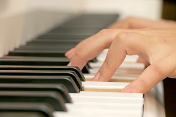 Obraz premium Close-up piano, white and black keyboard