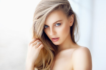 Naklejka premium Portrait of beautiful woman