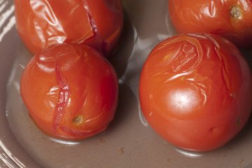 Marinated tomatoes