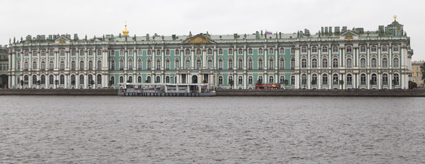 the architecture in st peterburg