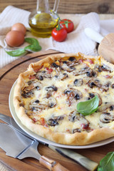 Mushrooms and lards pie