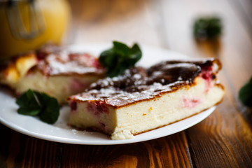 Cottage cheese casserole with berries