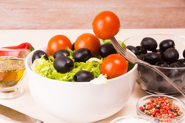 Tossed Salad with olives 
