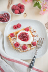 Waffeln mit Beeren 