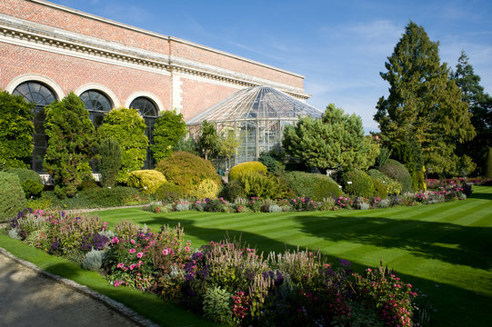 de botanische tuinen van Leuven. De Kruidtuin van Leuven is de oudste botanische tuin van België