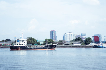 Naklejka premium ship in the river